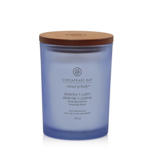 Świeca sojowa Chesapeake Bay Serenity Calm 250 g średnia Lavender Thyme Świeca sojowa Chesapeake Bay Serenity Calm 250 g średnia Lavender Thyme